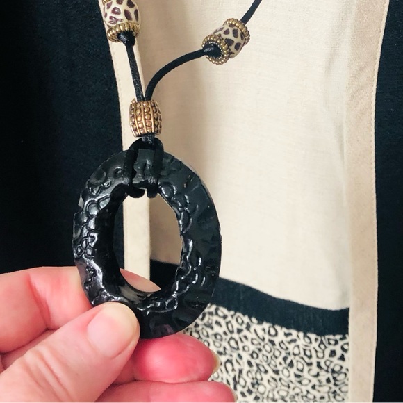 Liz Baker Women’s Black, Tan, Leopard Print and White Jacket Top Size 14 - Picture 5 of 10